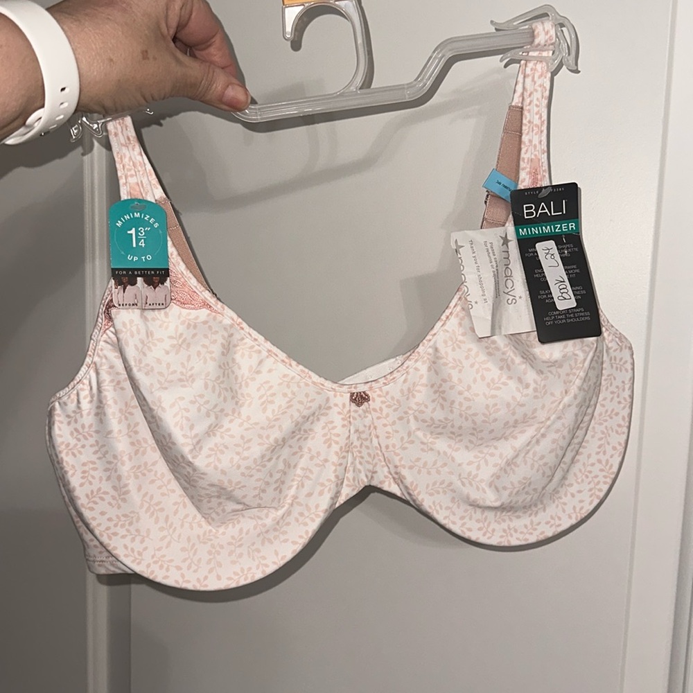 Bali Underwire 42C NWT